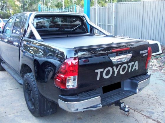 Roll-N-Lock Tonneau Cover for TOYOTA Hilux SR5 4dr Ute Dual Cab 10/15 On TheUTEShop Products