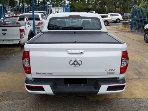 Roll-N-Lock Tonneau Cover for LDV T60 4dr Ute Dual Cab 10/17 On TheUTEShop Products